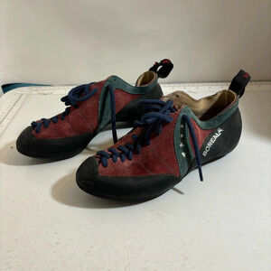 Boreal S-2 fusion‎ fire climbing approach lace up shoes in size 7  women’s